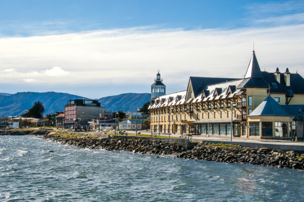 Vive la Magia de Puerto Natales – Solo Tierra 2025 04 Días / 03 Noches