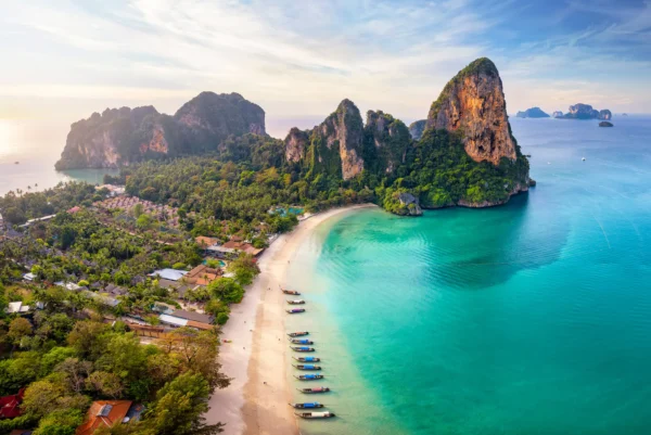 Super Tailandia al Completo, Phuket y Phi Phi: Una Aventura Inolvidable en Asia Milenaria