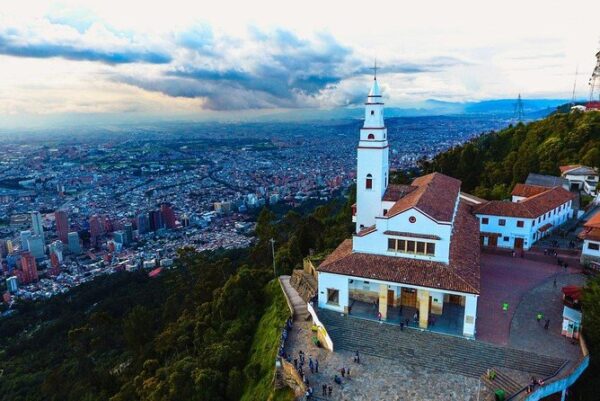 Cyber 2025: Bogotá y Cartagena de Indias en jeans - 8 días / 7 noches